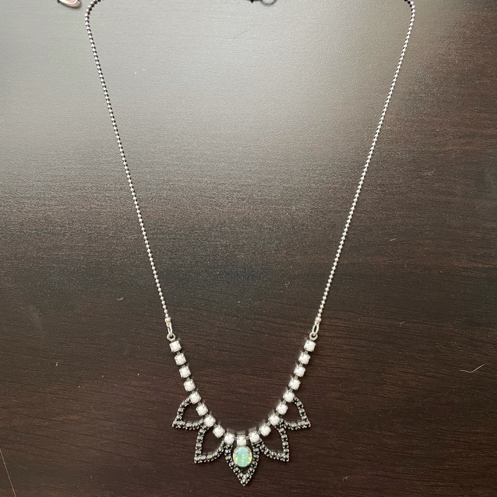 **AUTHENTIC** Sabika Vintage Artful Bib Necklace